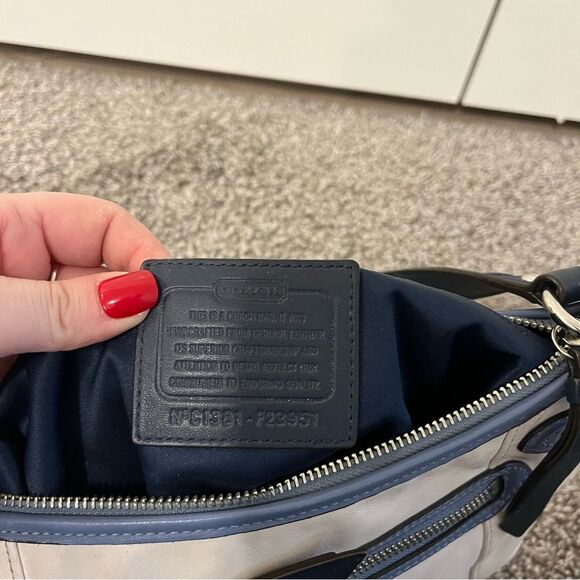 Vintage Coach Daisy Spectator Leather Shoulder/ Handbag Parchment/ Slate Blue - Picture 10 of 16